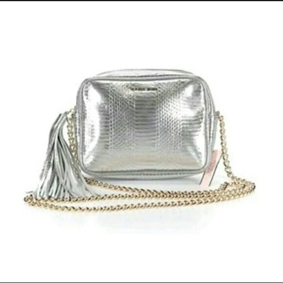 🔥VICTORIA Secret gold chain silver purse🔥 - Picture 1 of 5